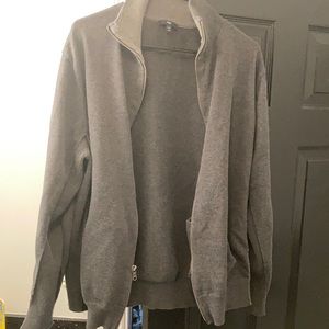 Men’s gap zip up sweater